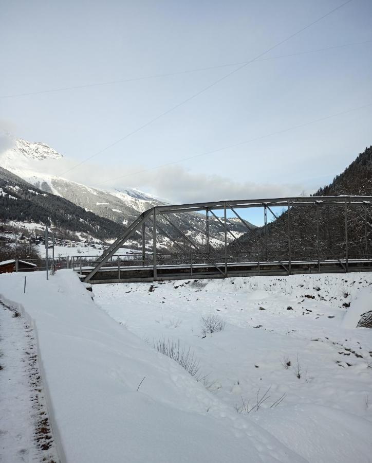 Casa Steilalva - grosszügiges Chalet für erholsamen Familienurlaub Surrein Exterior foto