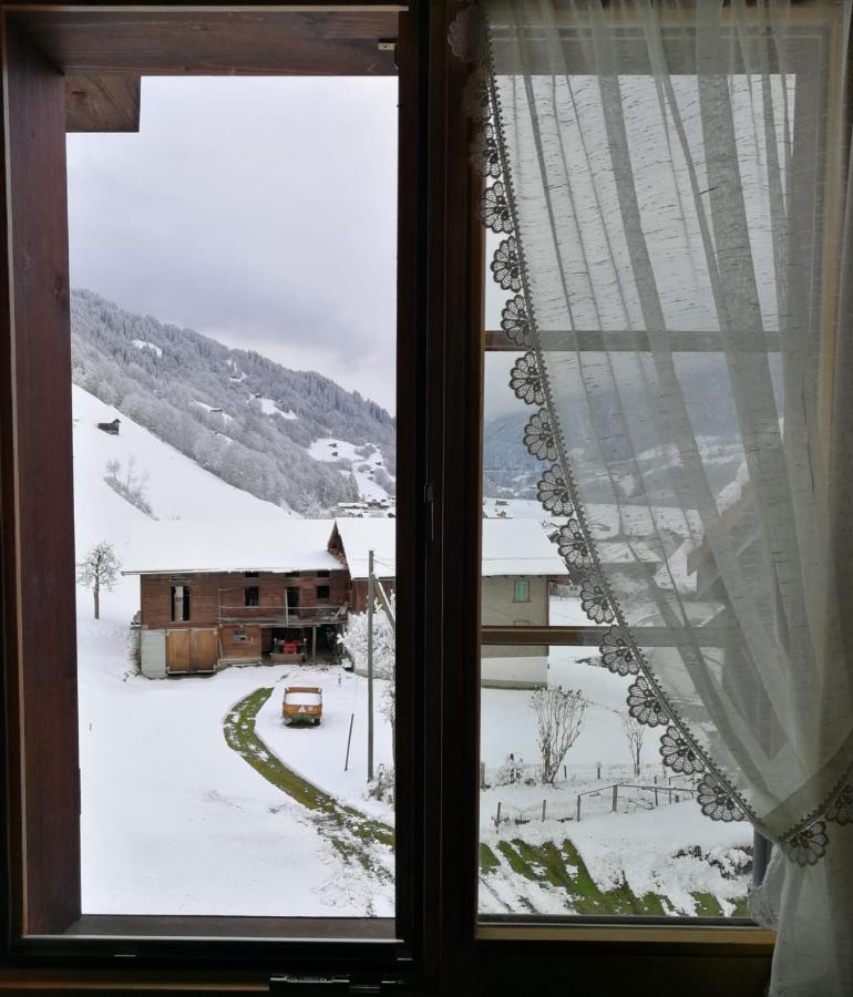 Casa Steilalva - grosszügiges Chalet für erholsamen Familienurlaub Surrein Exterior foto